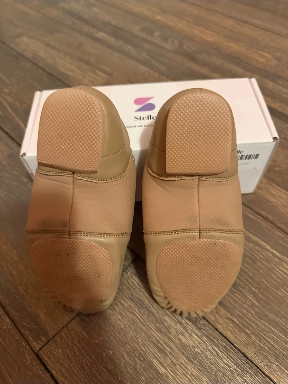 Stelle Kids Slip-On Jazz Dance Shoes in Light Tan